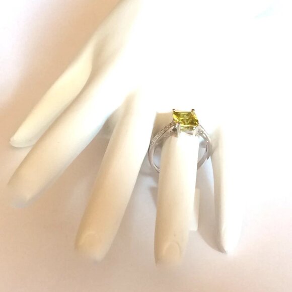 Sterling Silver Green Cubic Zirconia Ring Size 9 10 Princess Simulated Peridot - Picture 8 of 12